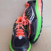 کفش کتانی ⁣sacouny